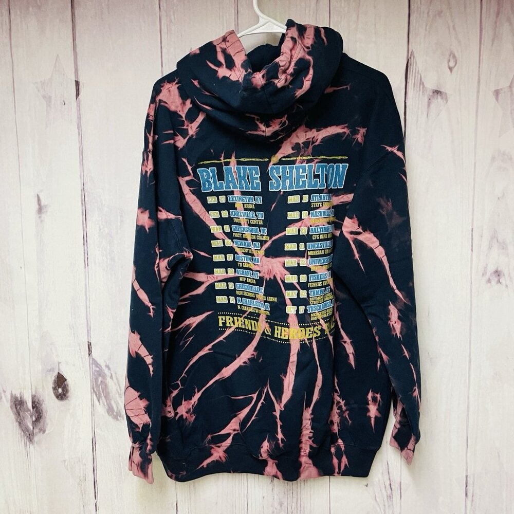 Blake Shelton Hoodie Size 2XL Pullover Friends Heroes 2025 Tour Country Music - Picture 2 of 3
